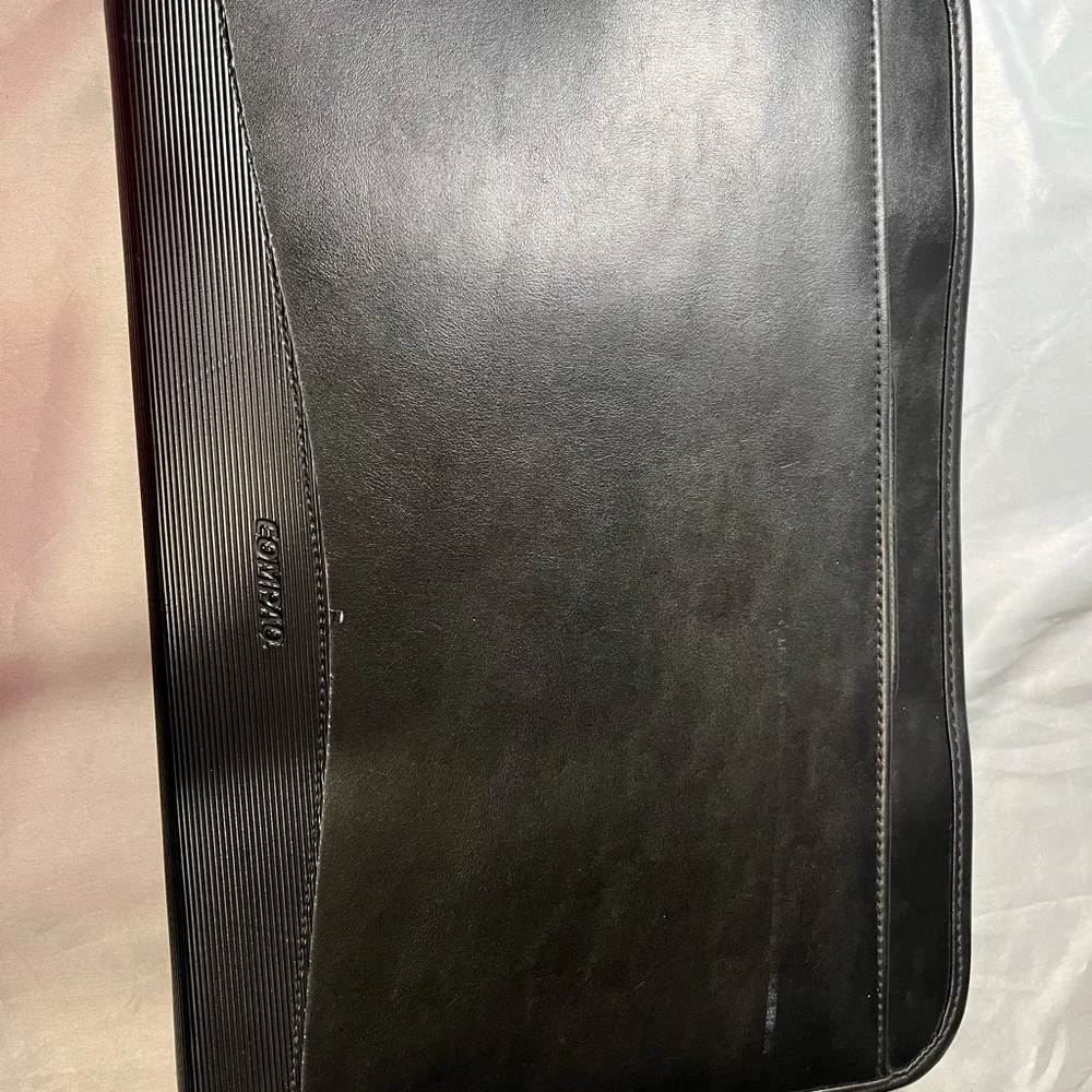 Vintage Compaq black leather case